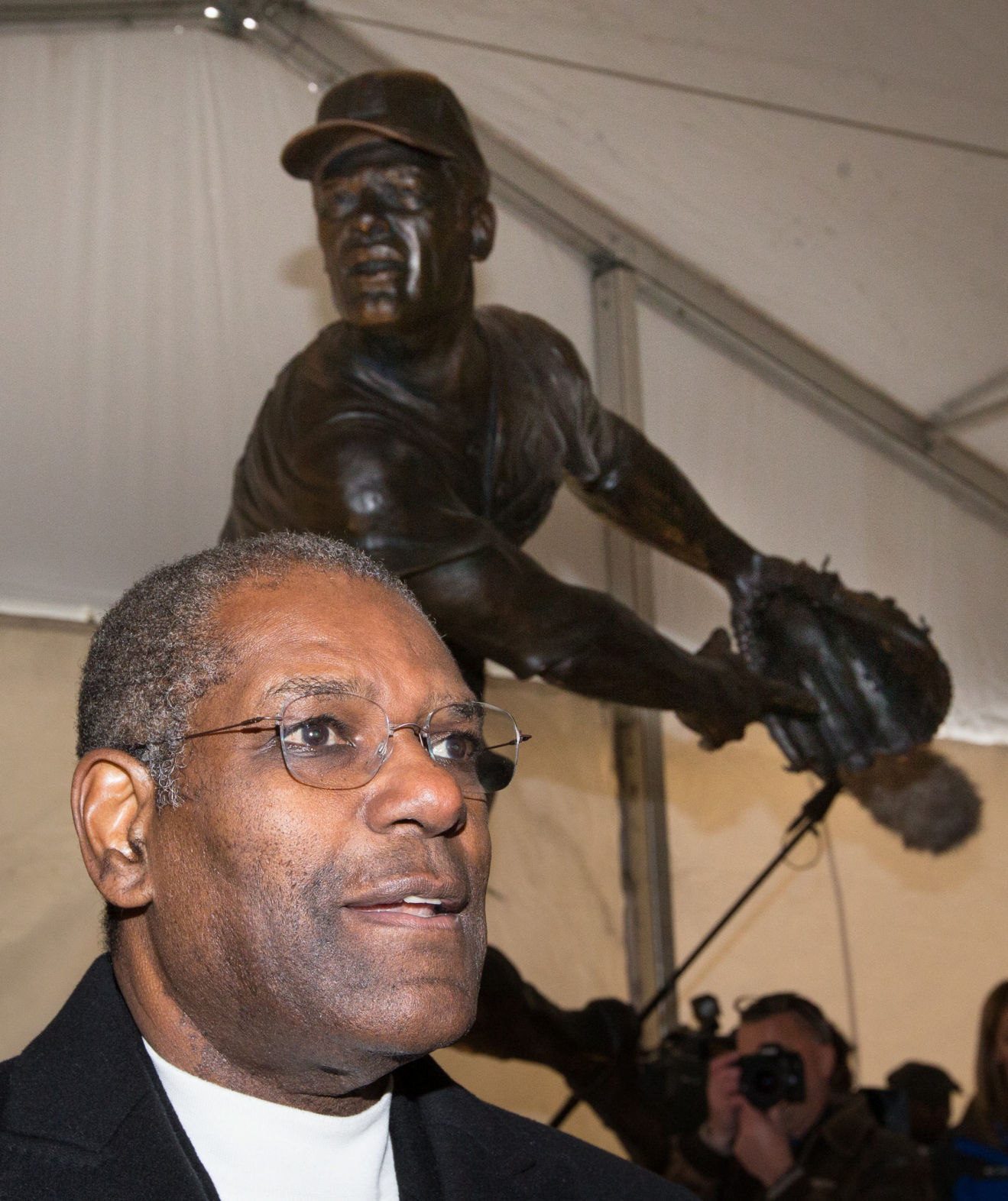 Bob Gibson statue